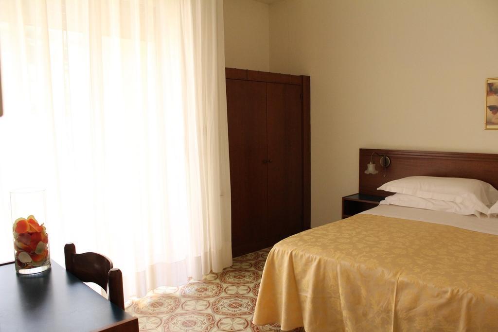 Casa Vacanza San Pietro Maiori Exterior foto